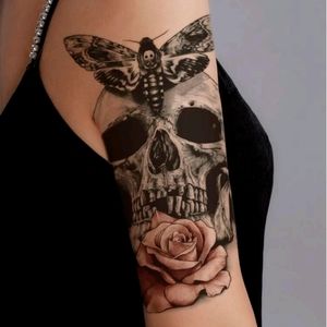 Skull and rose temporary tattoo